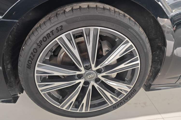 Used Audi A6L 2019 40 TFSI Luxury Dynamic Model Left Front Wheel Hub