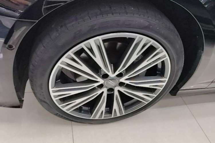 Used Audi A6L 2019 45 TFSI quattro Prestige Dynamic Edition Left Front Wheel Hub