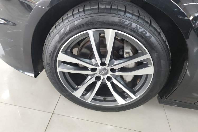 Used Audi A6L 2019 45 TFSI Prestige Dynamic Edition Left Front Wheel Hub