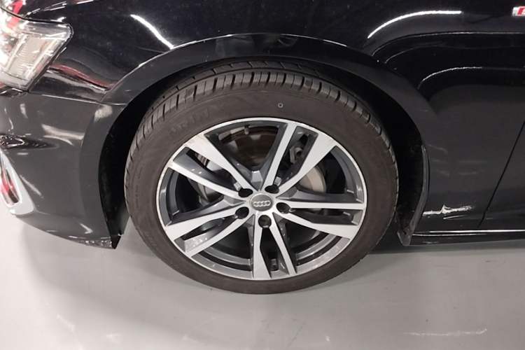 Used Audi A6L 2019 40 TFSI Luxury Dynamic Model Left Front Wheel Hub