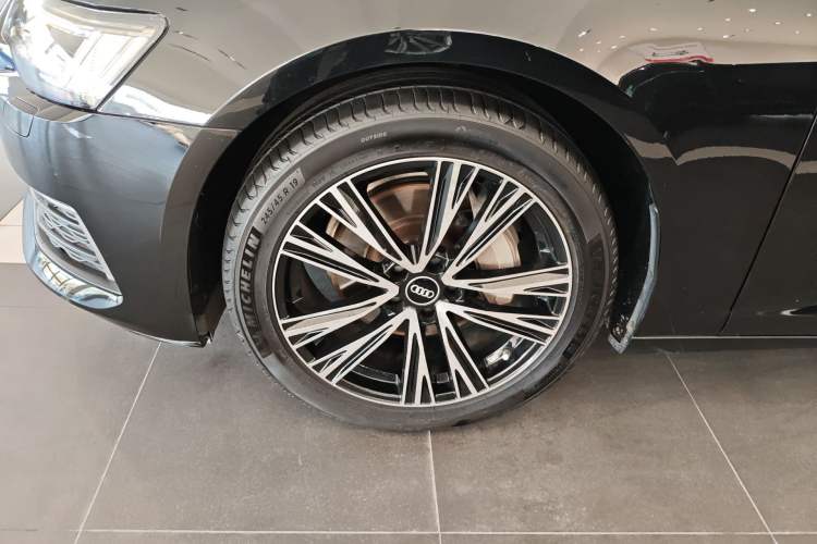 Used Audi A6L 2019 45 TFSI Prestige Elegant Edition Left Front Wheel Hub