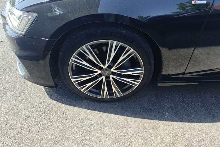 Used Audi A6L 2019 45 TFSI quattro Prestige Dynamic Edition Left Front Wheel Hub