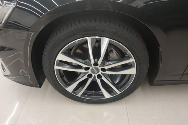 Used Audi A6L 2019 45 TFSI Prestige Dynamic Edition Left Front Wheel Hub