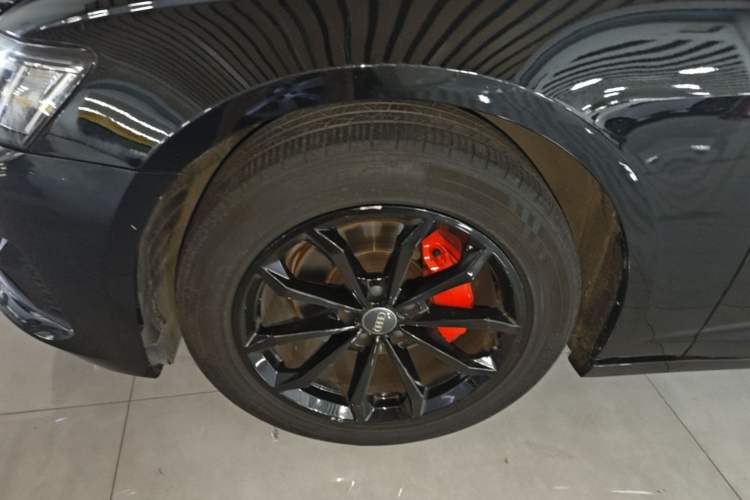 Used Audi A6L 2019 40 TFSI Luxury Prestige Edition Left Front Wheel Hub