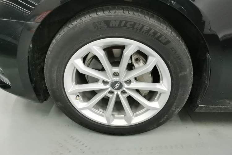 Used Audi A6L 2019 40 TFSI Luxury Prestige Edition Left Front Wheel Hub