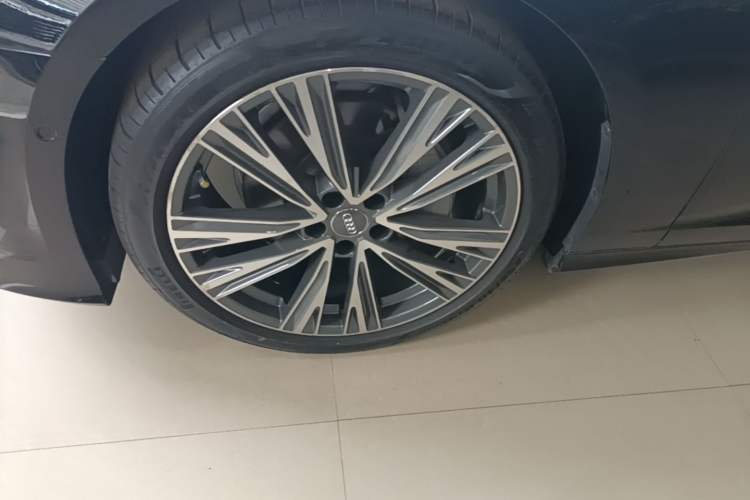 Used Audi A6L 2019 45 TFSI quattro Prestige Dynamic Edition Left Front Wheel Hub