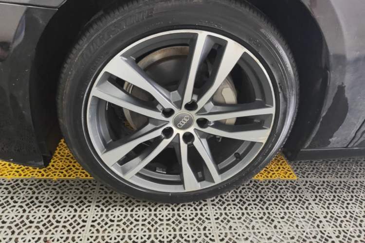 Used Audi A6L 2019 40 TFSI Luxury Dynamic Model Left Front Wheel Hub