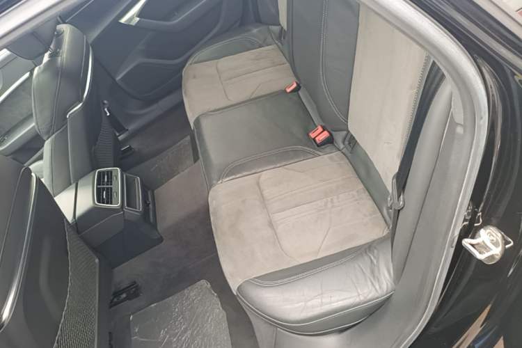Used Audi A6L 2019 40 TFSI Luxury Dynamic Model Left Rear Seat