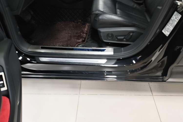 Used Audi A6L 2019 45 TFSI quattro Prestige Elegant Edition Left Side Sill