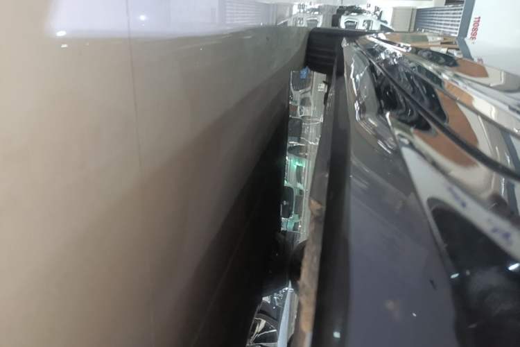 Used Audi A6L 2019 40 TFSI Luxury Dynamic Model Left Side Sill
