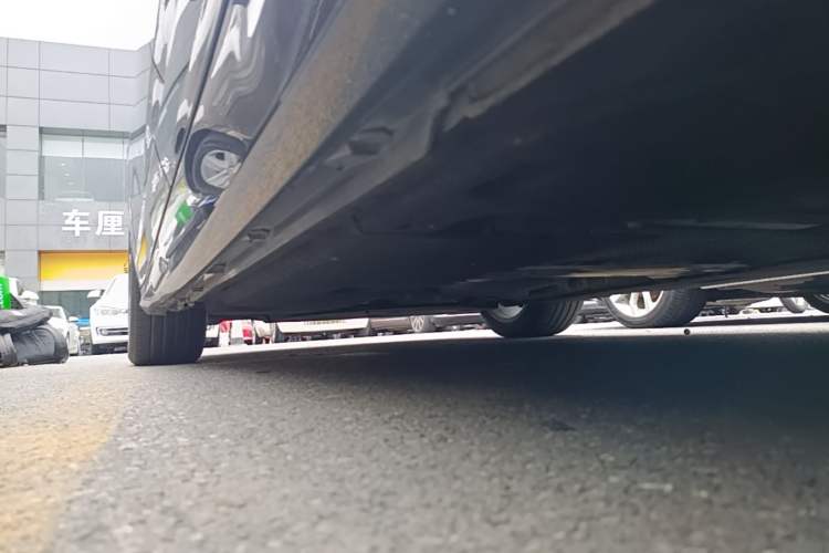 Used Audi A6L 2019 40 TFSI Luxury Dynamic Model Left Side Sill