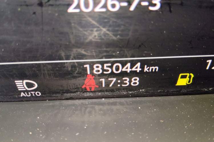 Used Audi A6L 2019 40 TFSI Luxury Dynamic Model Odometer Close Up