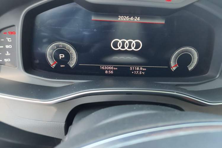 Used Audi A6L 2019 40 TFSI Luxury Dynamic Model Odometer Close Up