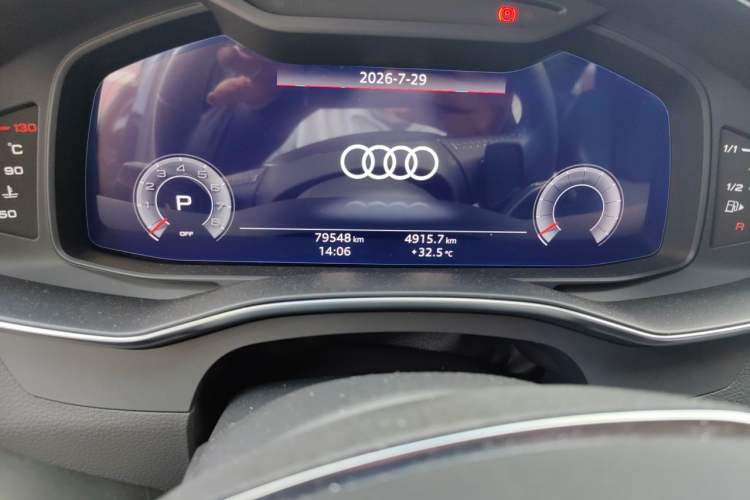 Used Audi A6L 2019 40 TFSI Luxury Dynamic Model Odometer Close Up