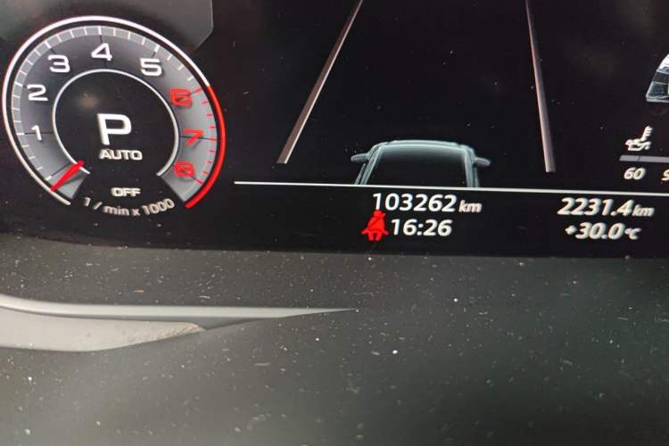 Used Audi A6L 2019 40 TFSI Luxury Prestige Edition Odometer Close Up