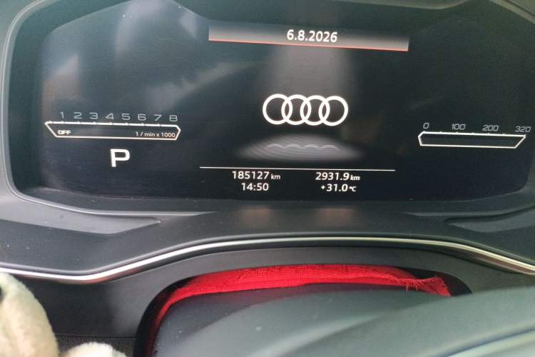 Used Audi A6L 2019 40 TFSI Luxury Prestige Edition Odometer Close Up