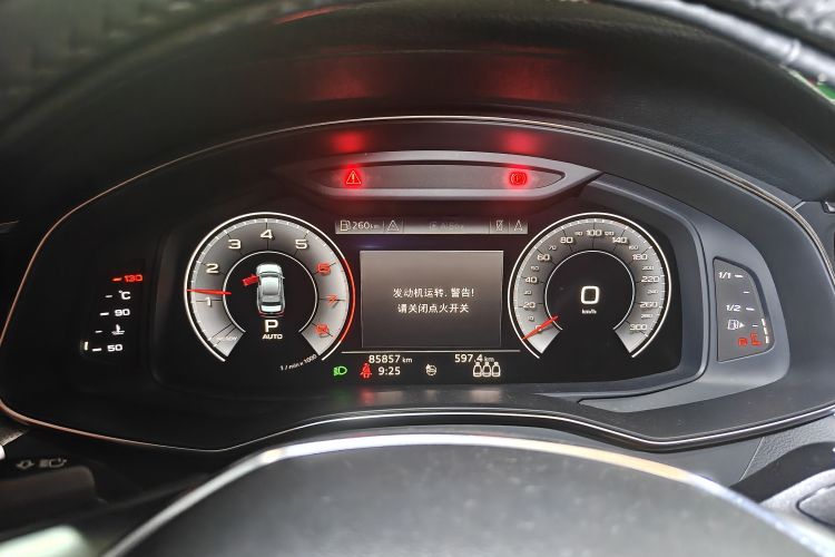 Used Audi A6L 2019 40 TFSI Luxury Prestige Edition Odometer Close Up