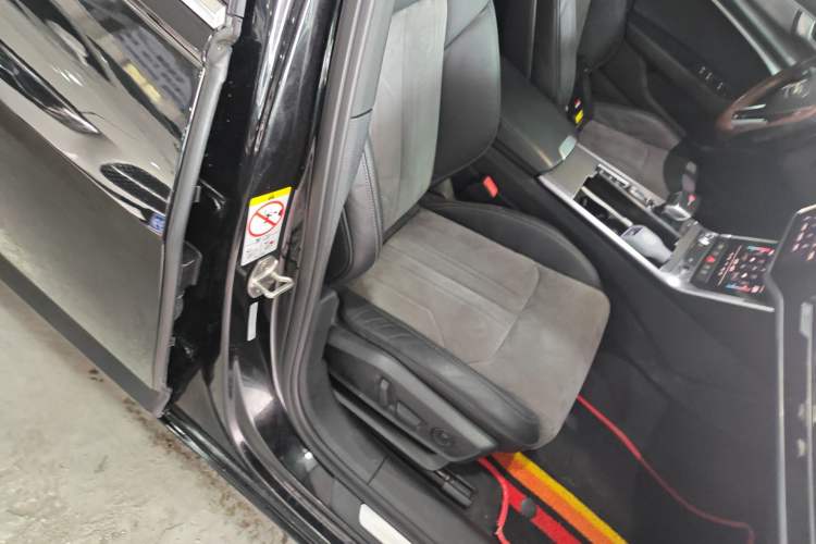 Used Audi A6L 2019 40 TFSI Luxury Dynamic Model Right Front Seat