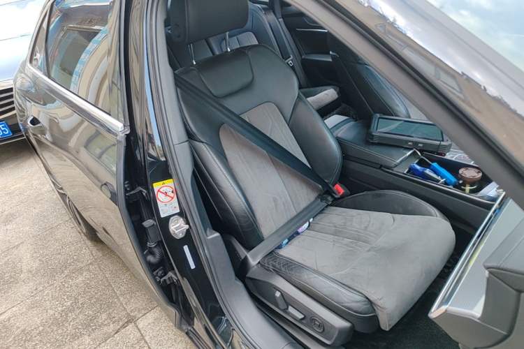 Used Audi A6L 2019 40 TFSI Luxury Dynamic Model Right Front Seat