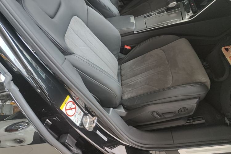 Used Audi A6L 2019 40 TFSI Luxury Dynamic Model Right Front Seat