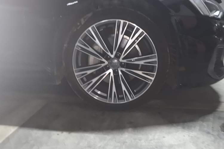 Used Audi A6L 2019 45 TFSI quattro Prestige Dynamic Edition Right Front Wheel Hub