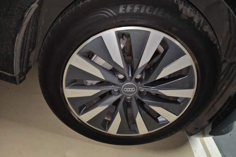 Used Audi A6L 2019 45 TFSI Prestige Elegant Edition Right Front Wheel Hub