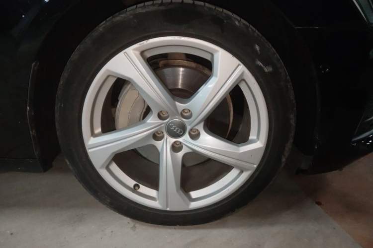 Used Audi A6L 2019 45 TFSI quattro Prestige Elegant Edition Right Front Wheel Hub