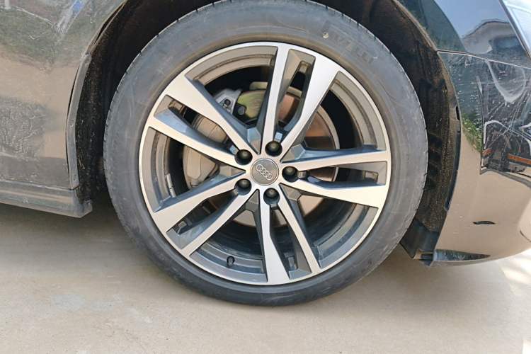 Used Audi A6L 2019 45 TFSI Prestige Dynamic Edition Right Front Wheel Hub