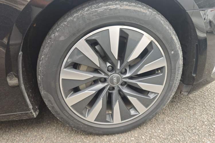 Used Audi A6L 2019 45 TFSI Prestige Elegant Edition Right Front Wheel Hub