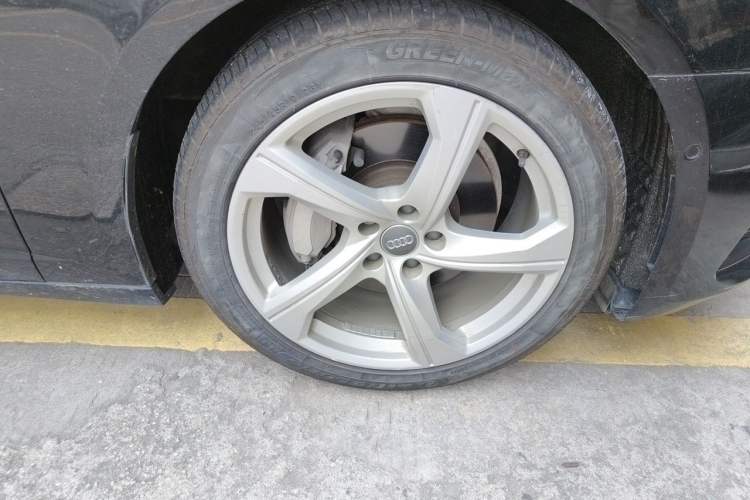 Used Audi A6L 2019 45 TFSI quattro Prestige Edition Right Front Wheel Hub