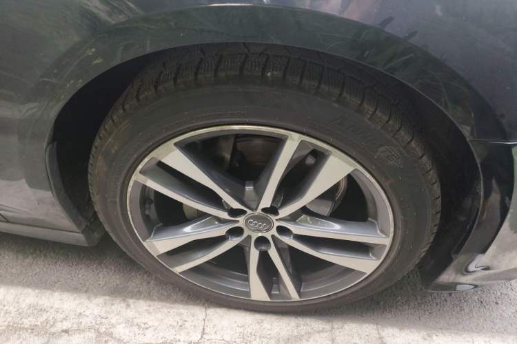 Used Audi A6L 2019 40 TFSI Luxury Dynamic Model Right Front Wheel Hub