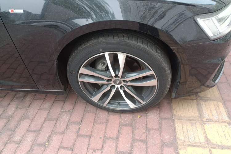 Used Audi A6L 2019 40 TFSI Luxury Dynamic Model Right Front Wheel Hub