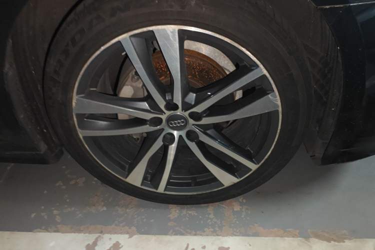 Used Audi A6L 2019 40 TFSI Luxury Dynamic Model Right Front Wheel Hub