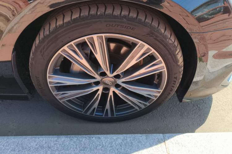 Used Audi A6L 2019 45 TFSI quattro Prestige Dynamic Edition Right Front Wheel Hub