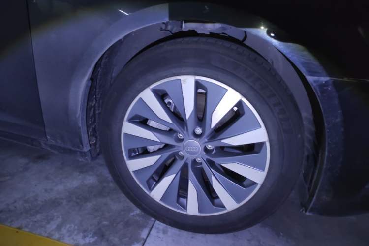 Used Audi A6L 2019 45 TFSI Prestige Elegant Edition Right Front Wheel Hub