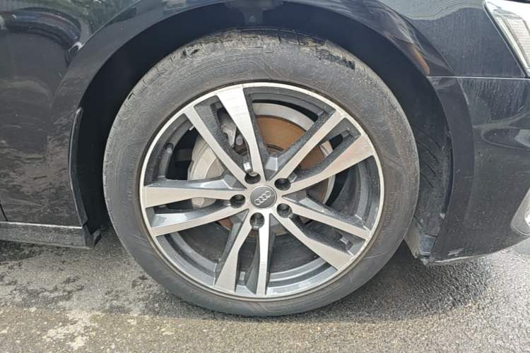 Used Audi A6L 2019 40 TFSI Luxury Dynamic Model Right Front Wheel Hub