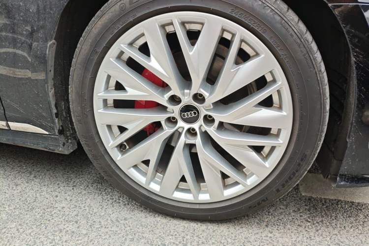 Used Audi A6L 2019 40 TFSI Luxury Dynamic Model Right Front Wheel Hub