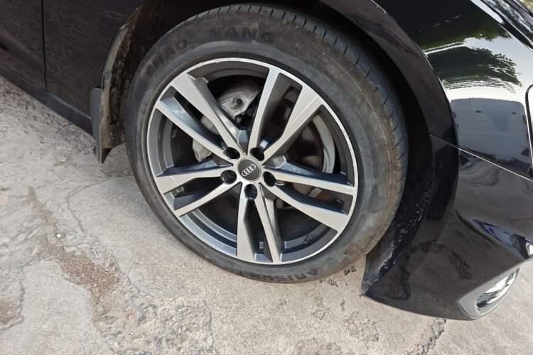 Used Audi A6L 2019 40 TFSI Luxury Dynamic Model Right Front Wheel Hub