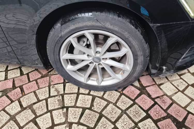 Used Audi A6L 2019 40 TFSI Luxury Prestige Edition Right Front Wheel Hub