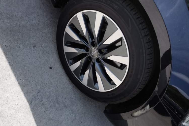 Used Audi A6L 2019 45 TFSI Prestige Elegant Edition Right Front Wheel Hub