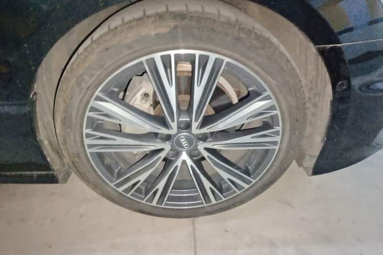 Used Audi A6L 2019 45 TFSI quattro Prestige Dynamic Edition Right Front Wheel Hub