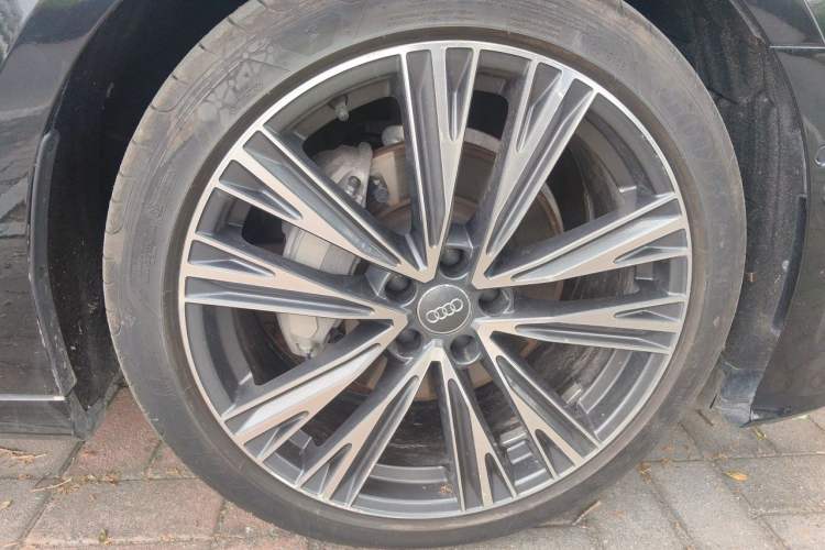 Used Audi A6L 2019 45 TFSI quattro Prestige Dynamic Edition Right Front Wheel Hub