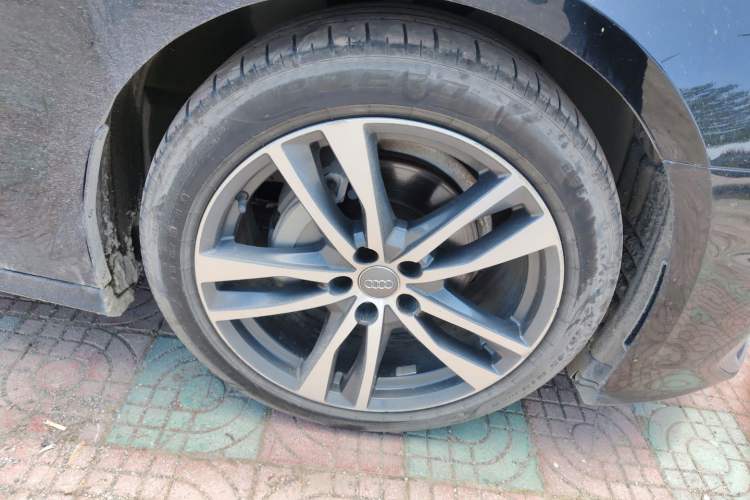 Used Audi A6L 2019 40 TFSI Luxury Dynamic Model Right Front Wheel Hub
