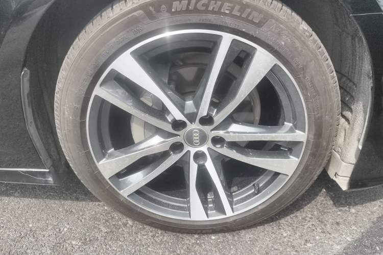 Used Audi A6L 2019 40 TFSI Luxury Dynamic Model Right Front Wheel Hub