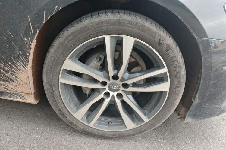 Used Audi A6L 2019 40 TFSI Luxury Dynamic Model Right Front Wheel Hub