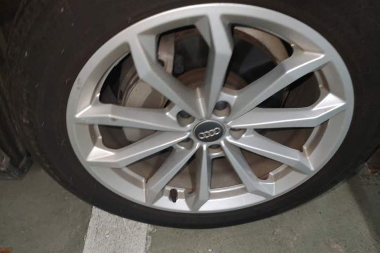 Used Audi A6L 2019 40 TFSI Luxury Prestige Edition Right Front Wheel Hub