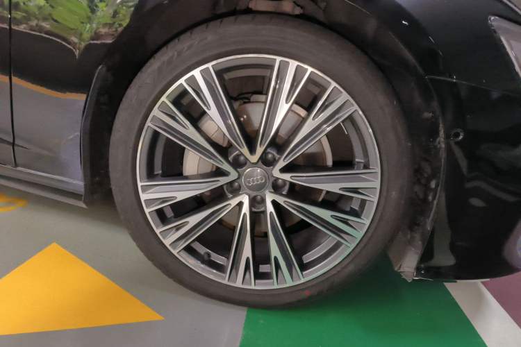 Used Audi A6L 2019 45 TFSI quattro Prestige Dynamic Edition Right Front Wheel Hub