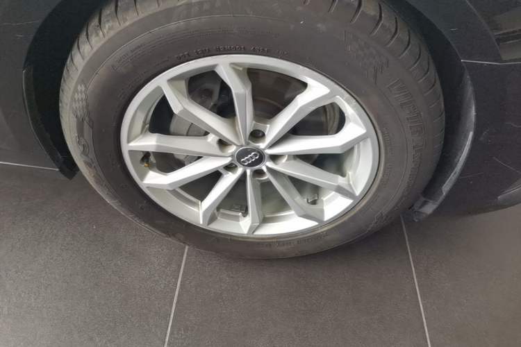 Used Audi A6L 2019 40 TFSI Luxury Prestige Edition Right Front Wheel Hub