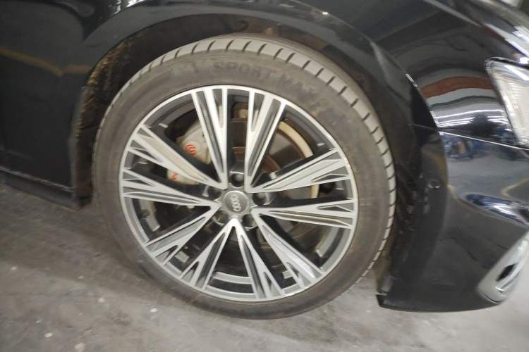 Used Audi A6L 2019 45 TFSI quattro Prestige Dynamic Edition Right Front Wheel Hub