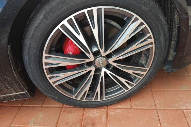 Used Audi A6L 2019 45 TFSI quattro Prestige Dynamic Edition Right Front Wheel Hub